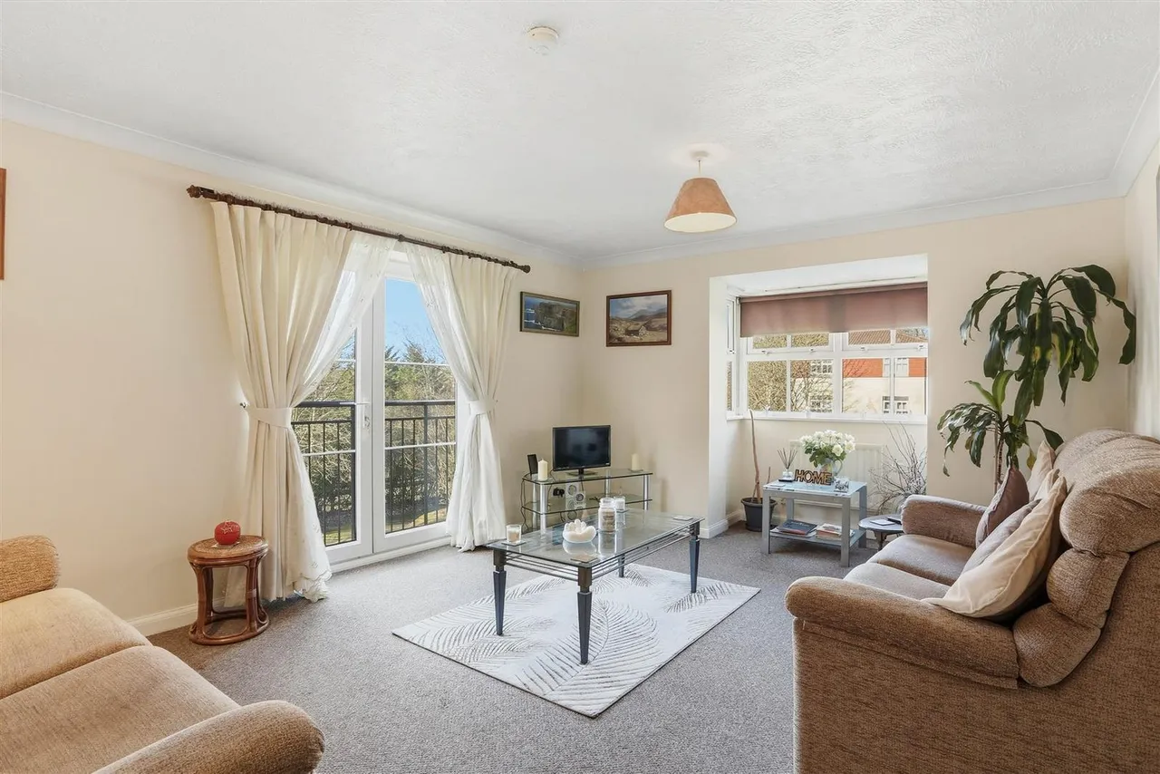 Hazel Way, Chipstead, Coulsdon, CR5 3PJ, photo 2