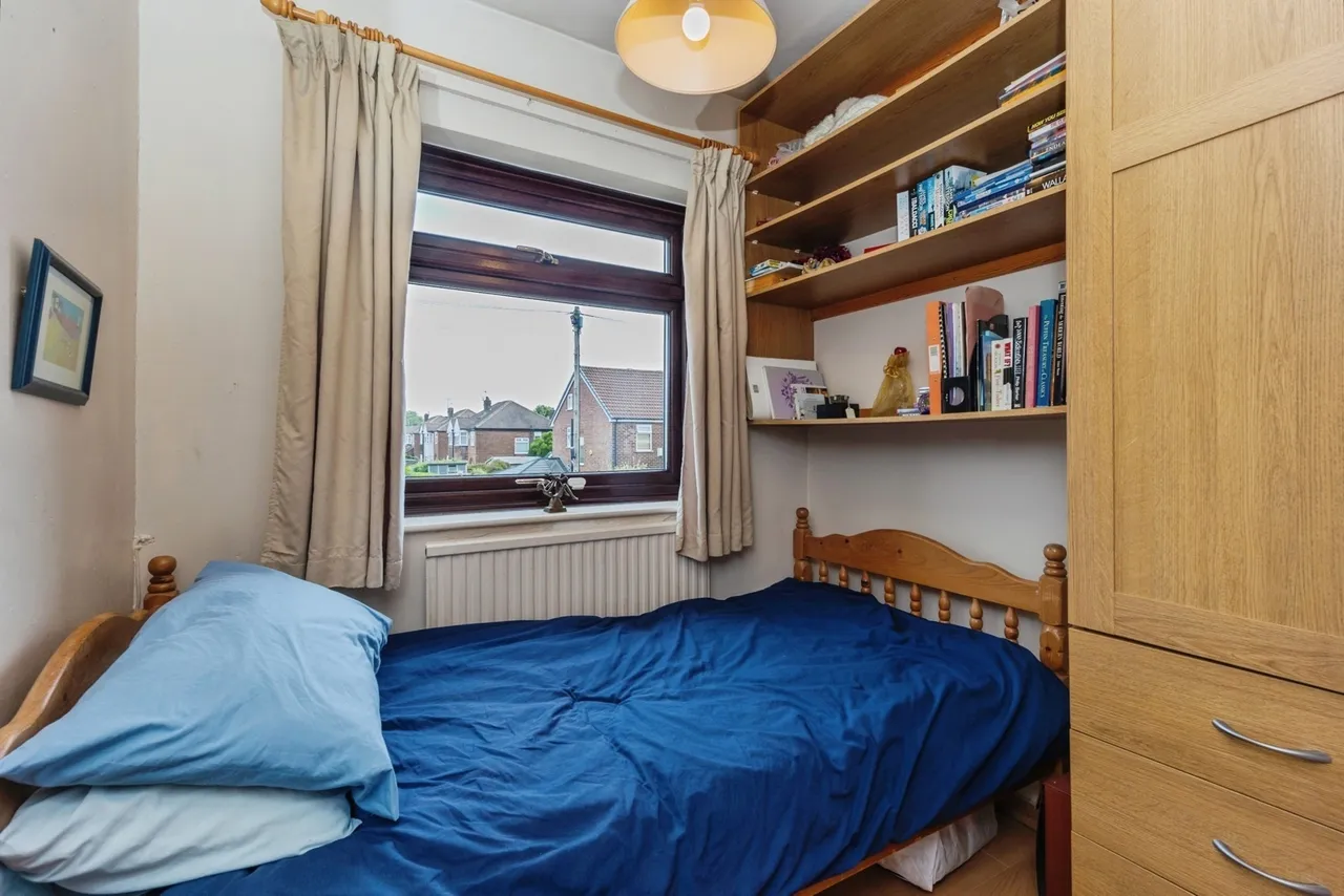 Sunningdale Avenue, Sale, Greater Manchester, M33, photo 15