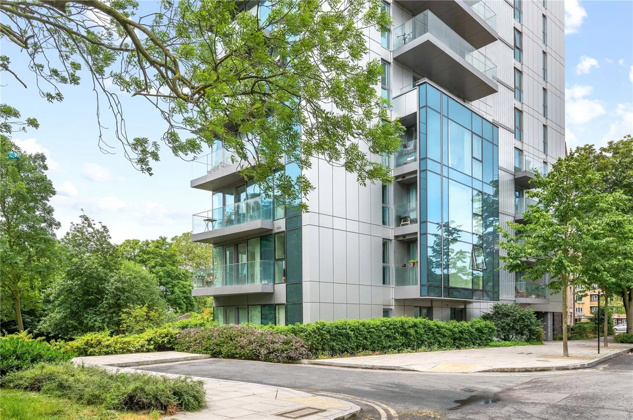 Newnton Close, Woodberry Down, N4, photo 4