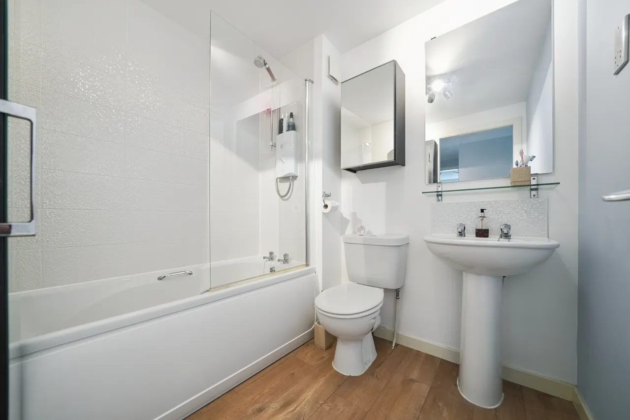 Low Borland Way, Eaglesham, G76, photo 14