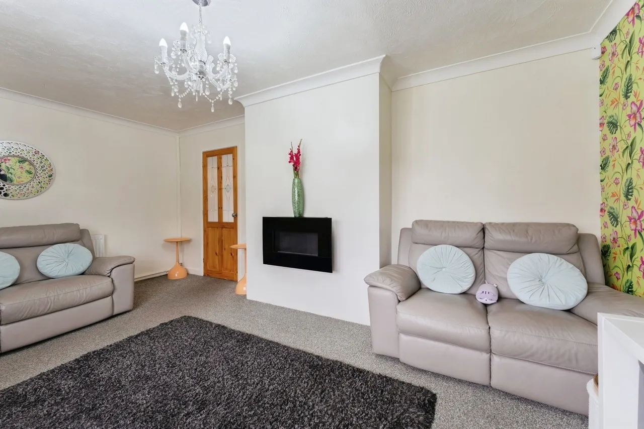 Knottingley Drive, Great Sutton, CH66, photo 3