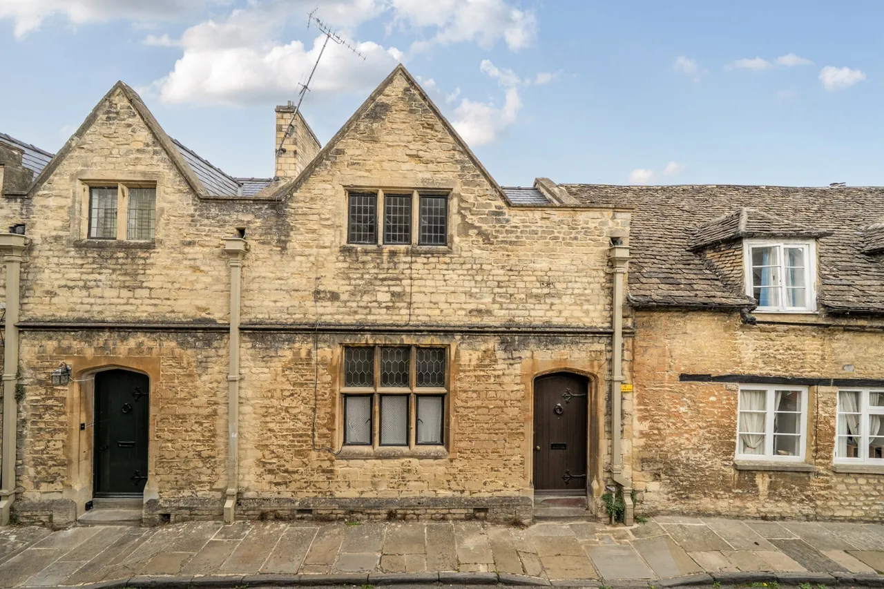 3 bed house for sale, Coxwell Street, Cirencester, GL7