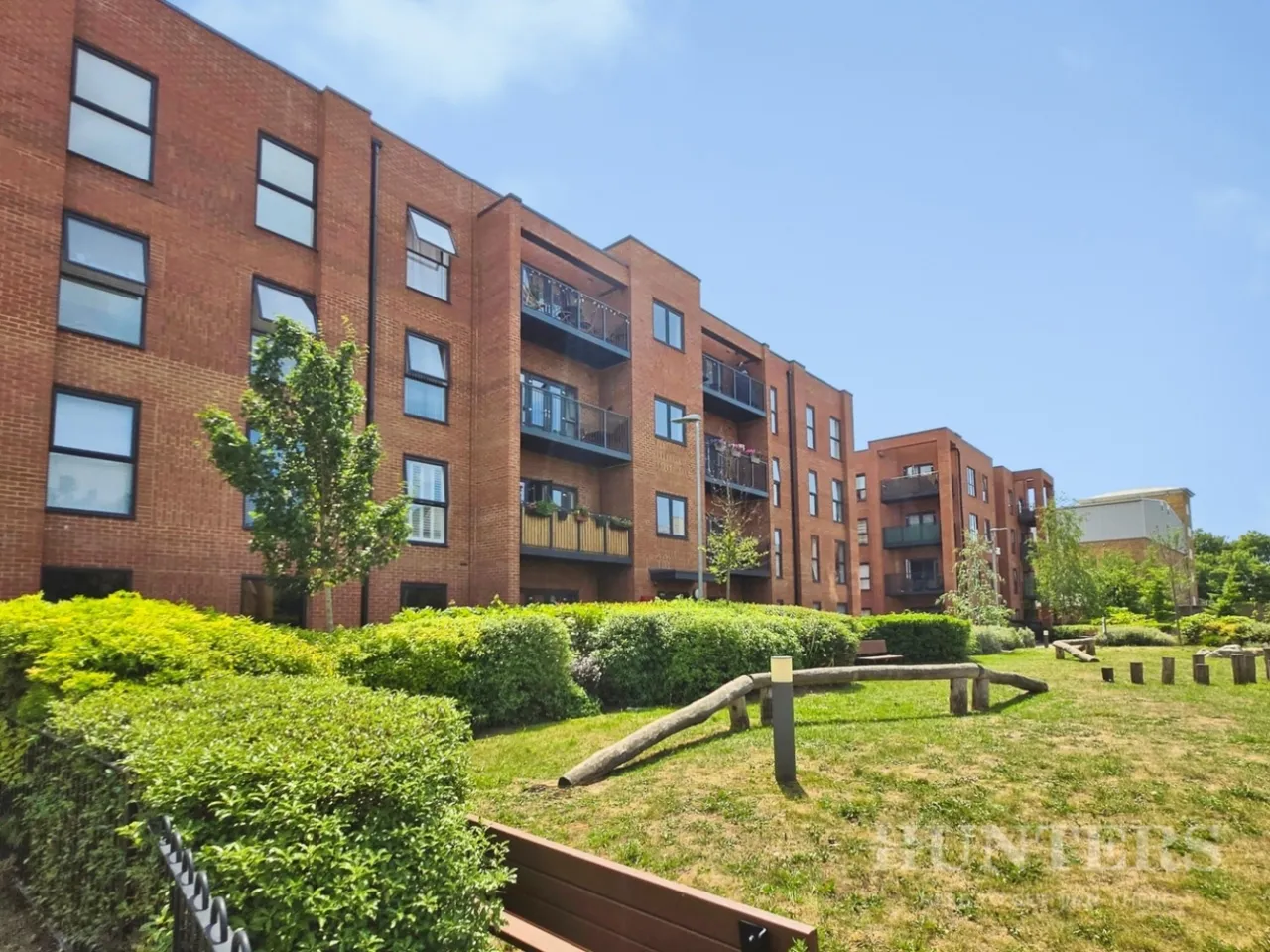 1 bed flat for sale — Felnex Avenue, Wallington, SM6 7DP