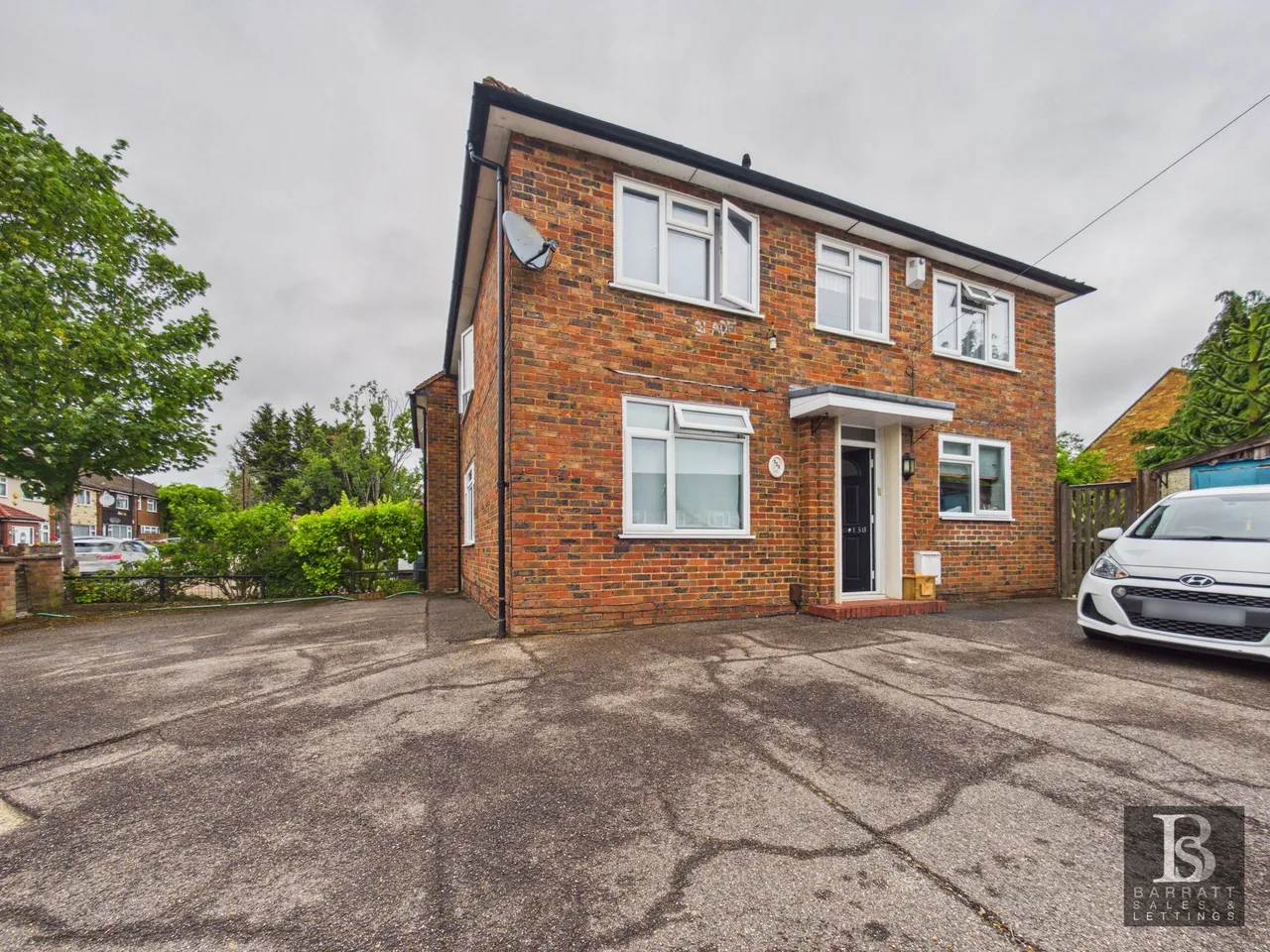 6 bed house for sale, Doddsfield Road, Slough, SL2