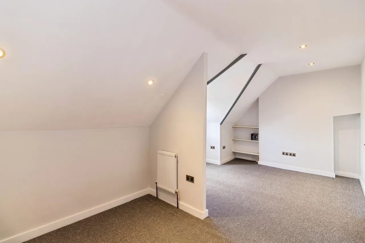 Goldington Avenue, Bedford, photo 9