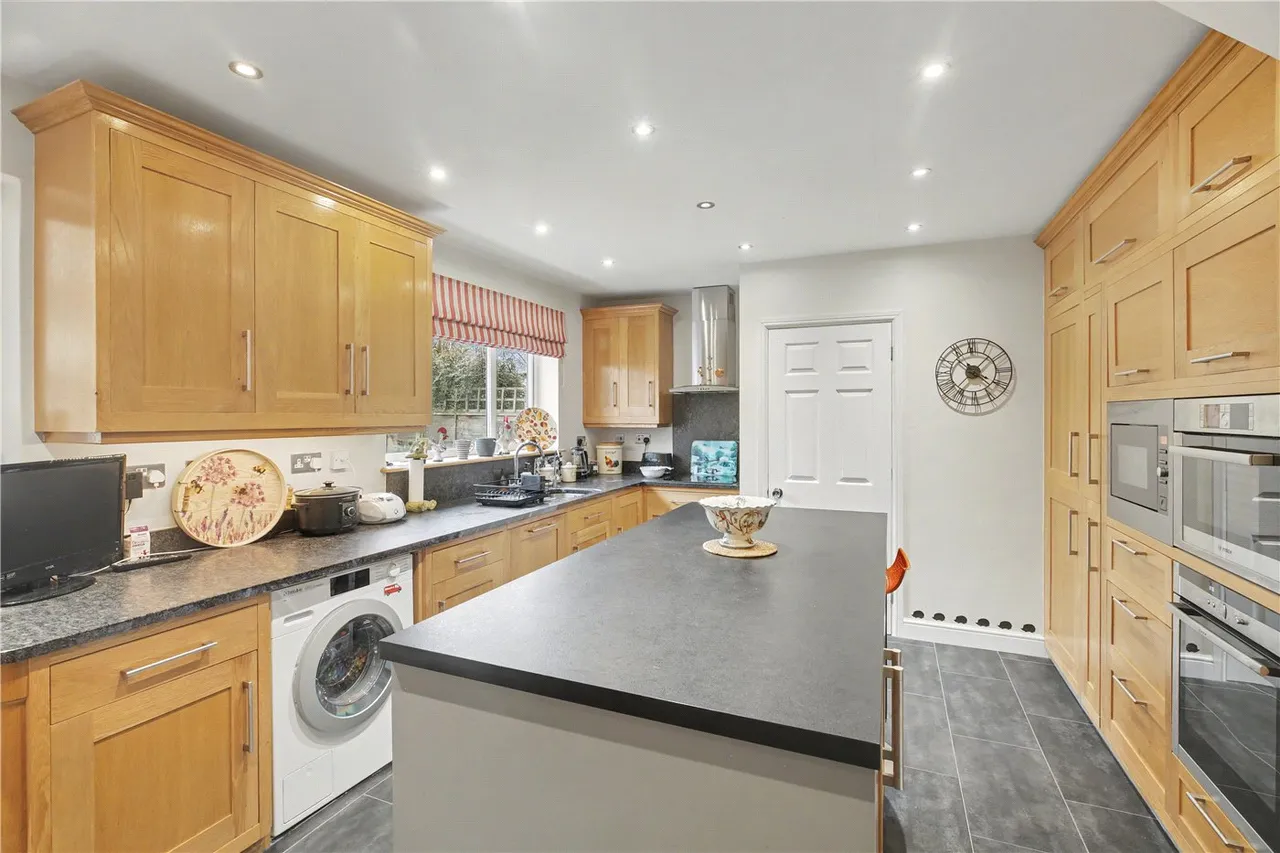 Cromes Oak Close, Poringland, Norwich, Norfolk, NR14, photo 3