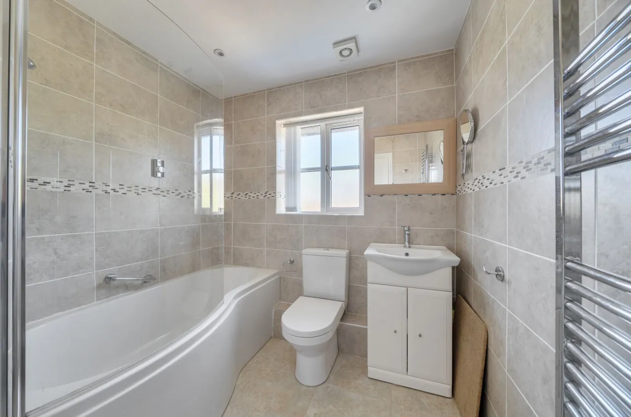 Avebury Close, Bracklesham Bay, PO20, photo 20