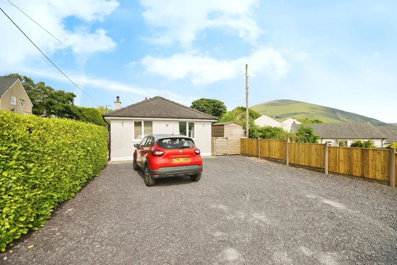 Waunfawr, Caernarfon, LL55, photo 4