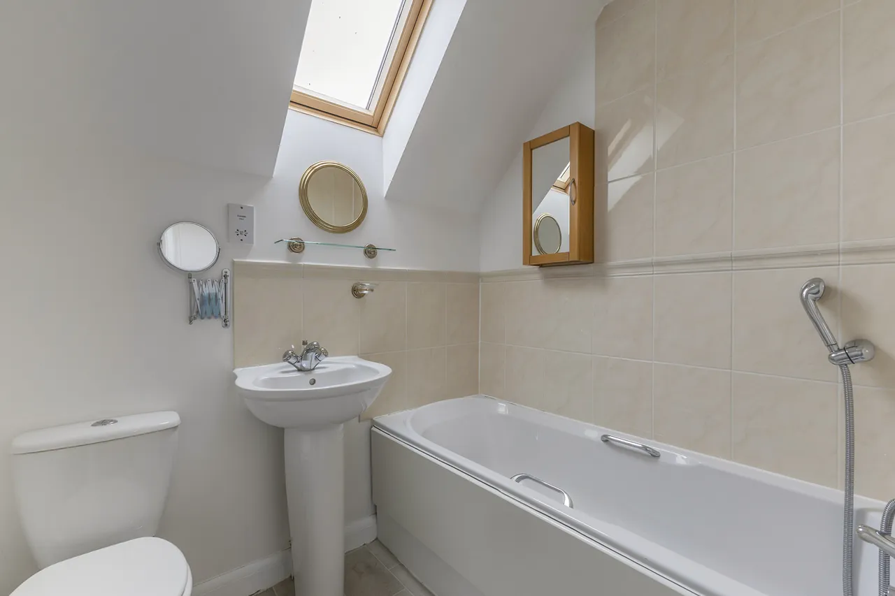Lady Aylesford Avenue, Stanmore, HA7, photo 2