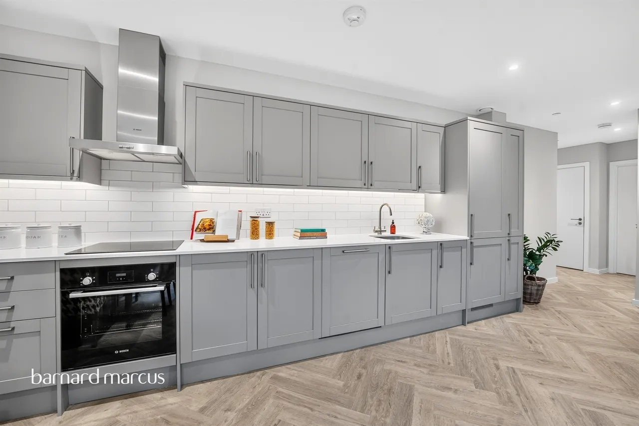 Fallsbrook Road, London, SW16, photo 16