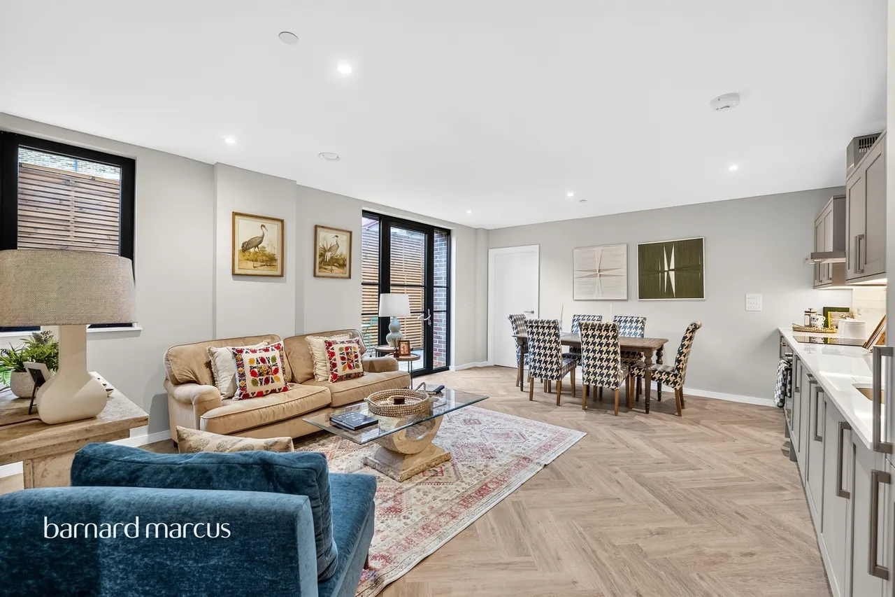 Fallsbrook Road, London, SW16, photo 13