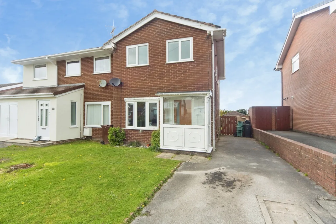 St. Andrews Road, Colwyn Bay, LL29, photo 5