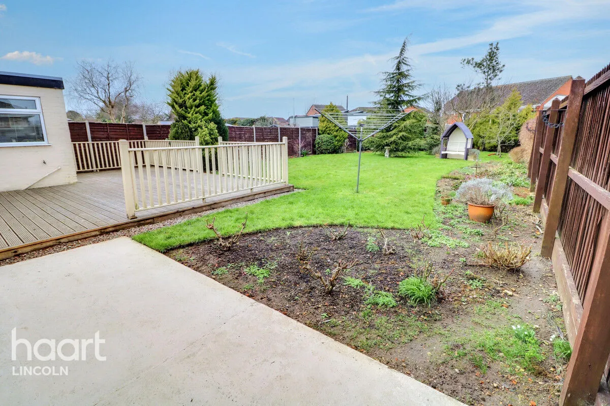 Bunkers Hill, Lincoln, LN2, photo 18