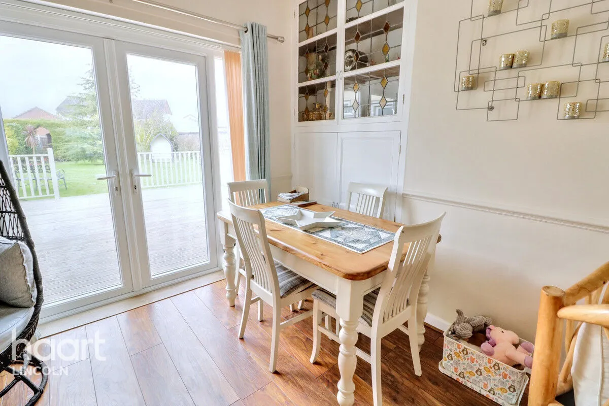 Bunkers Hill, Lincoln, LN2, photo 6