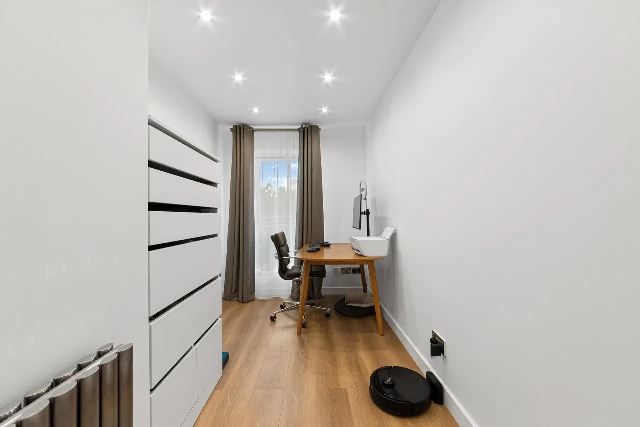 Weseley Avenue, E16, photo 9