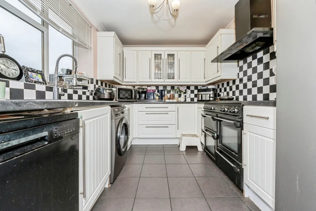 Arisdale Avenue, South Ockendon, Essex, RM15, photo 4