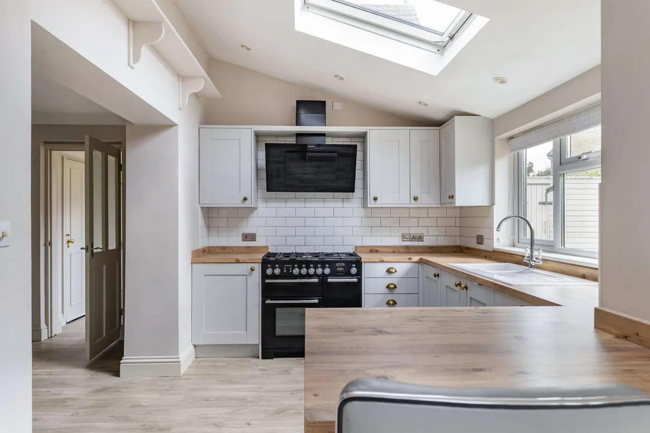Sudeley Drive, South Cerney, Cirencester, Gloucestershire, GL7 5XN, photo 5