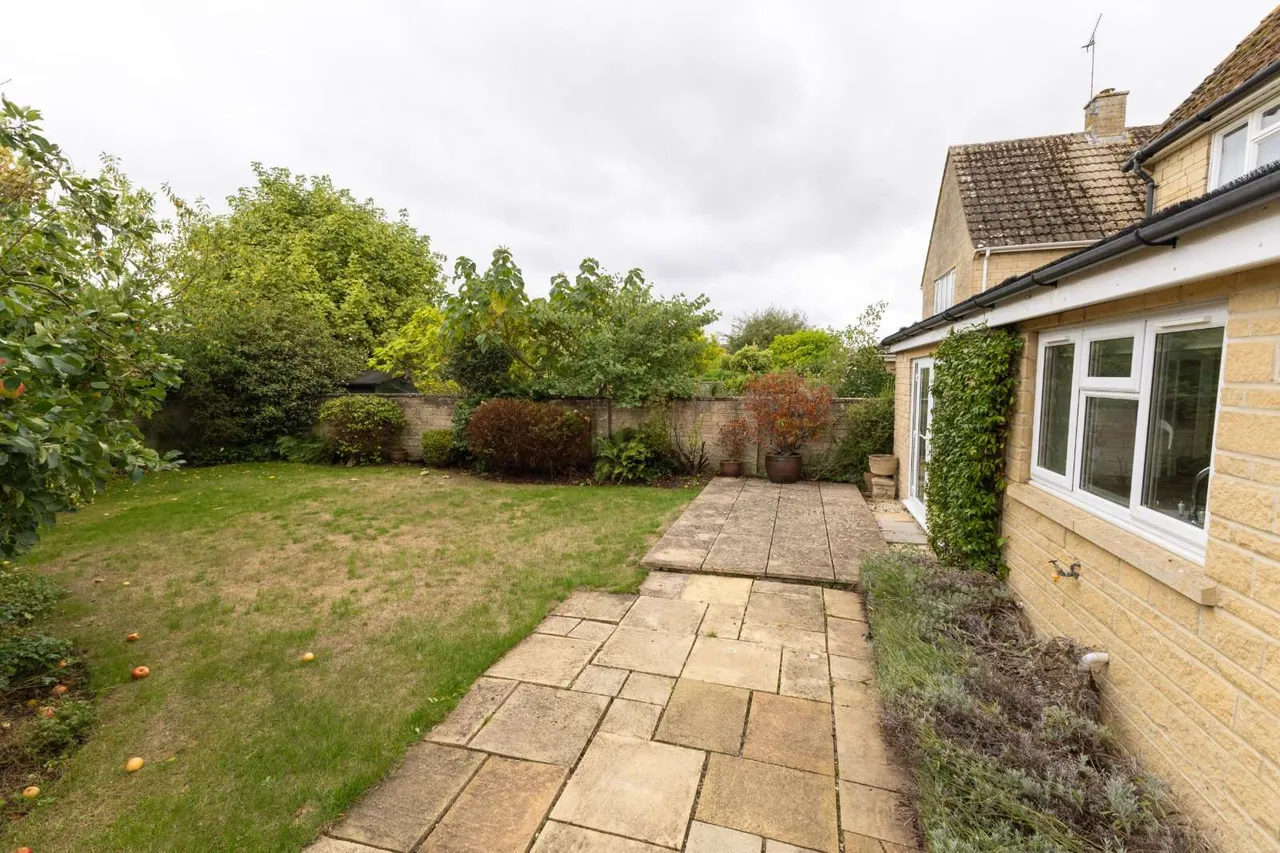 Sudeley Drive, South Cerney, Cirencester, Gloucestershire, GL7 5XN, photo 12