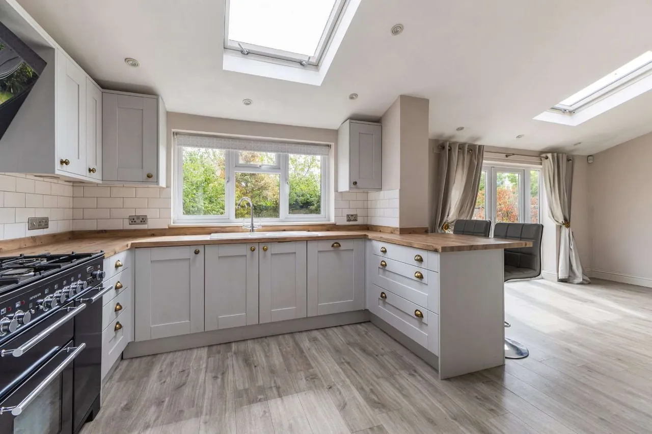 Sudeley Drive, South Cerney, Cirencester, Gloucestershire, GL7 5XN, photo 7