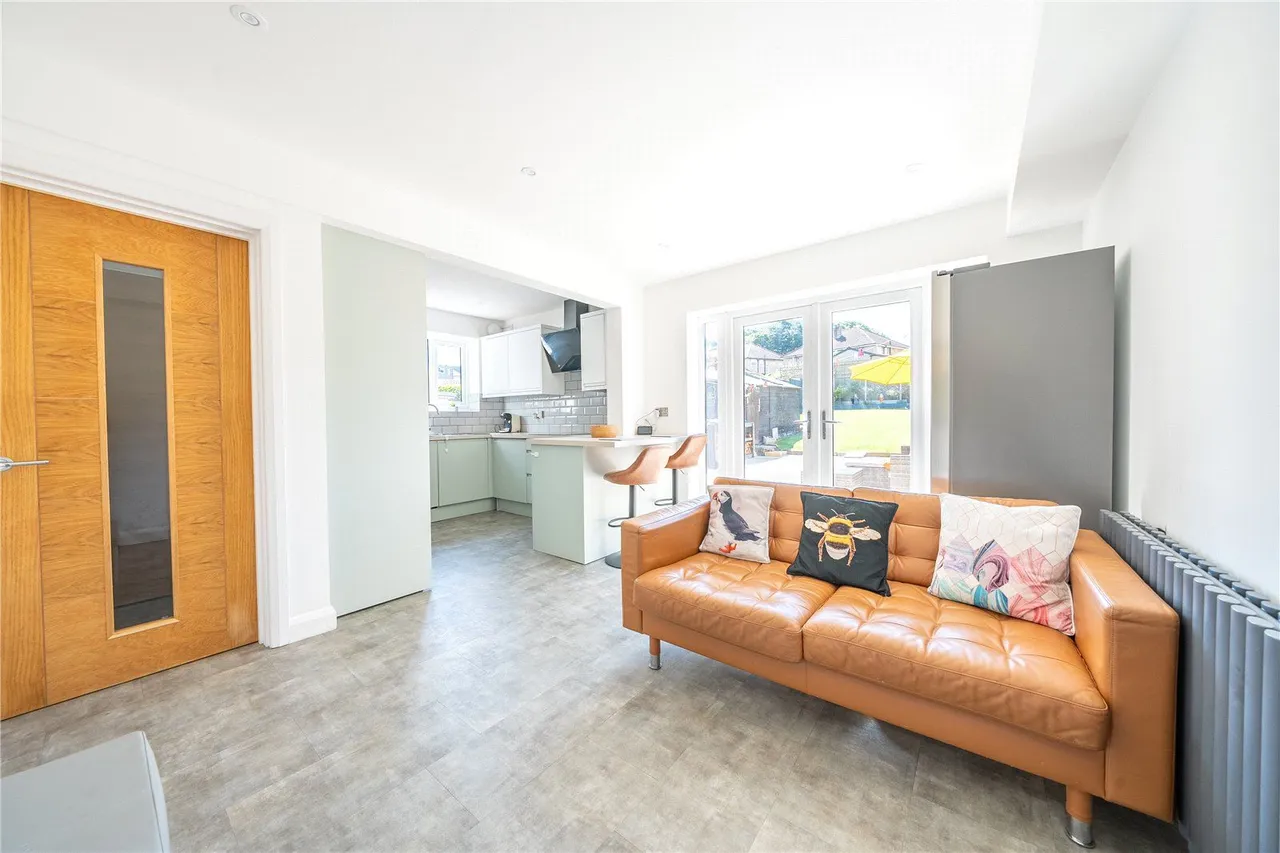 Buckstone Road, Leeds, LS17, photo 4