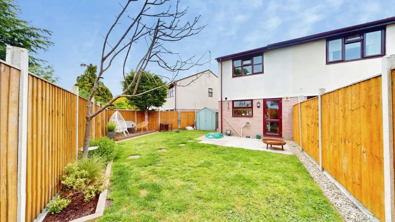 2 bed house for sale — Millbrook Gardens, Cheltenham, Gloucestershire