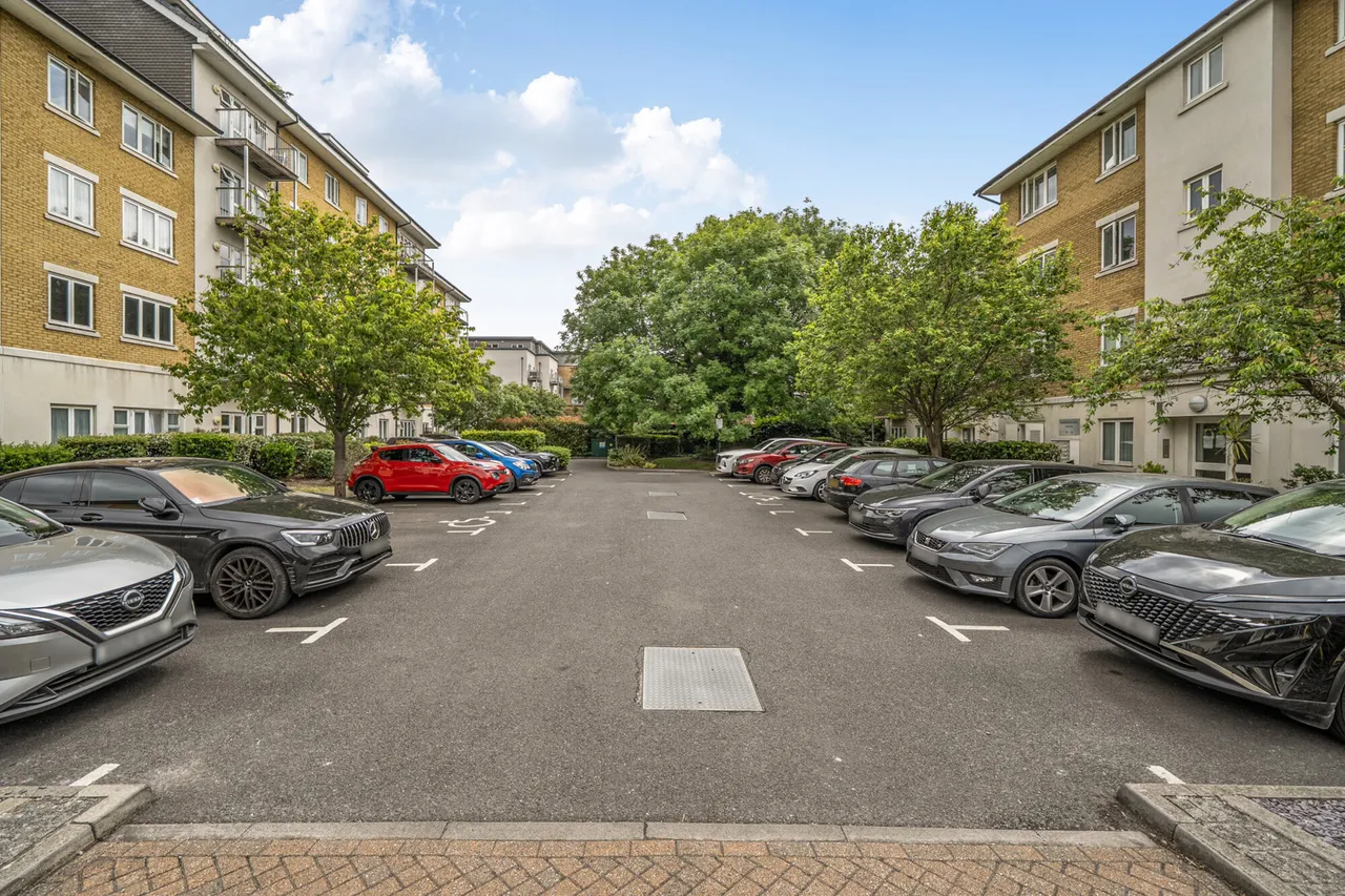 Park Lodge Avenue, West Drayton, UB7, photo 11