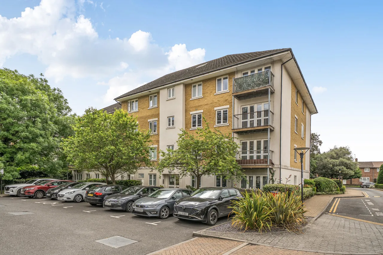 1 bed flat for sale, Park Lodge Avenue, West Drayton, UB7