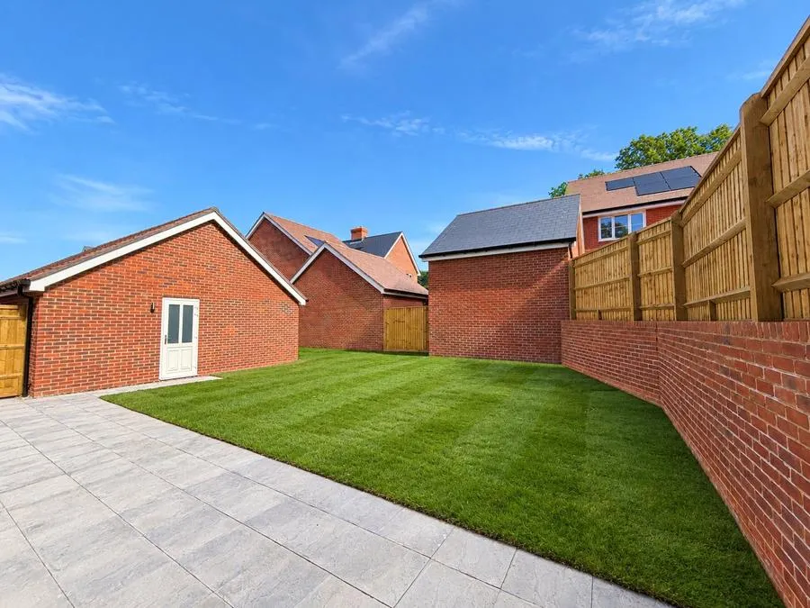 St Anne's Meadows, Wokingham, RG40, photo 13