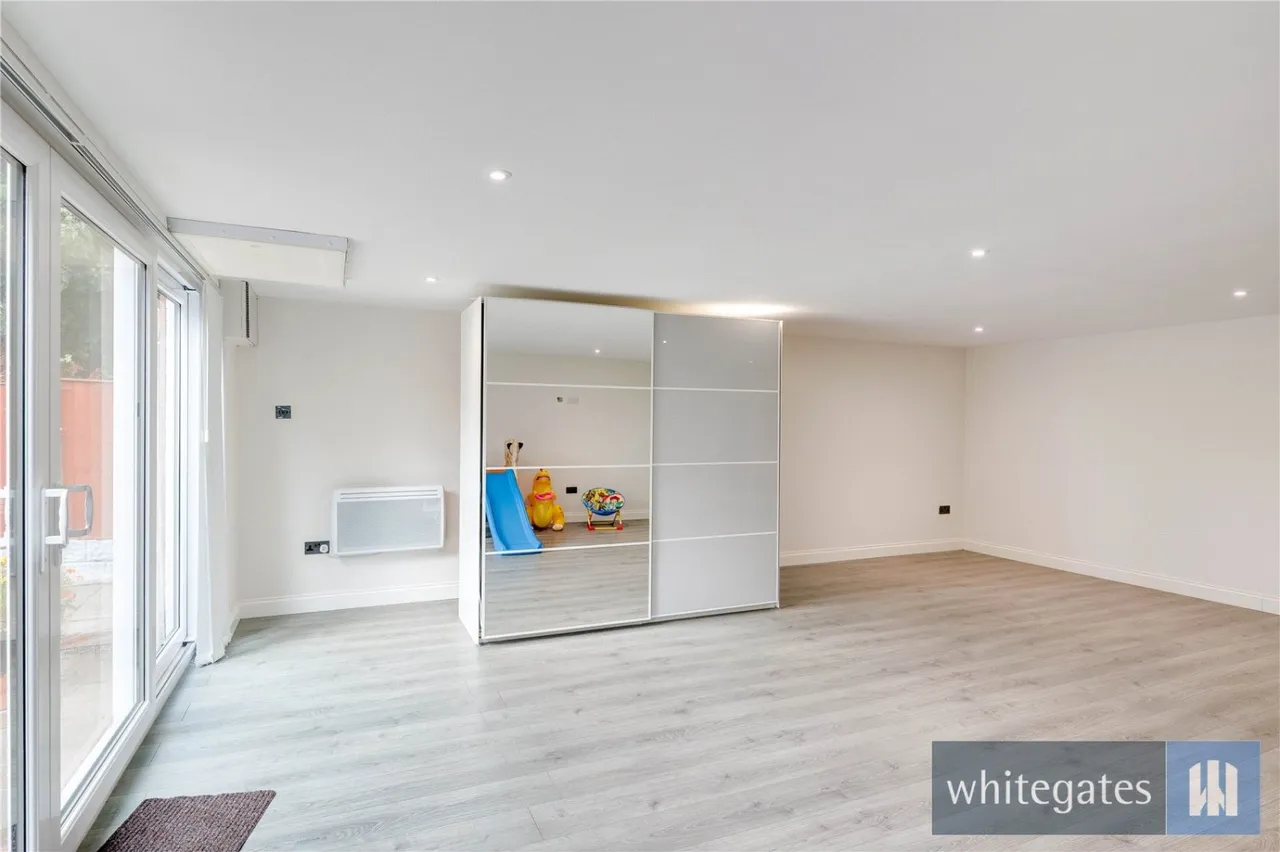Clandon Road, Liverpool, L18, photo 41