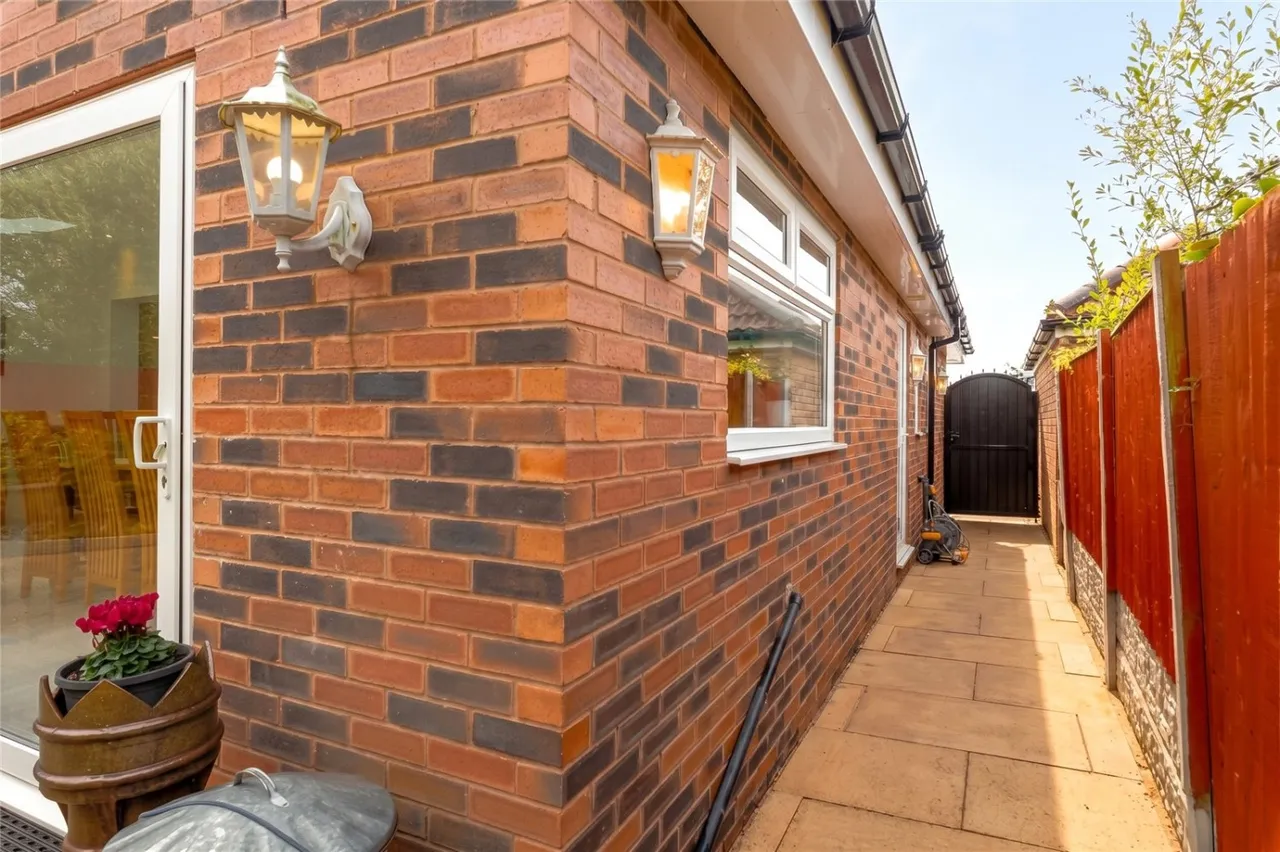 Clandon Road, Liverpool, L18, photo 53