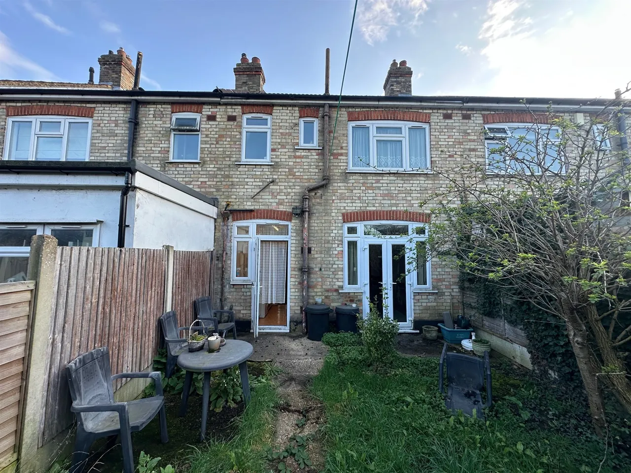 HAVERING GARDENS, Romford, Essex RM6 5AA, photo 15