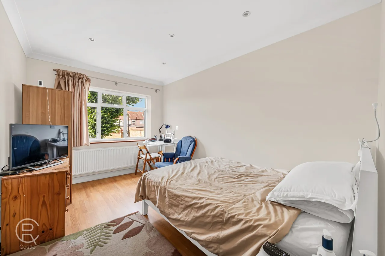 Ellesmere Road, Greenford, Middlesex, UB6 9ET, photo 10