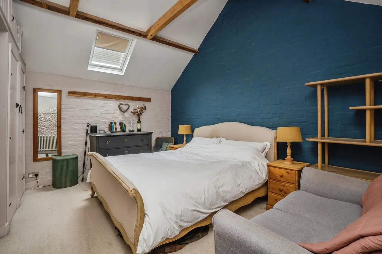 East Meon Road, Clanfield, PO8, photo 13