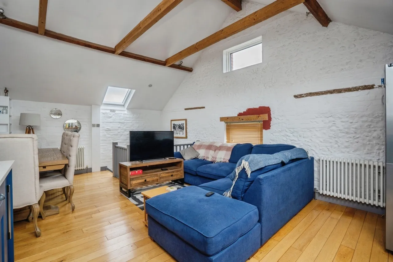 East Meon Road, Clanfield, PO8, photo 5