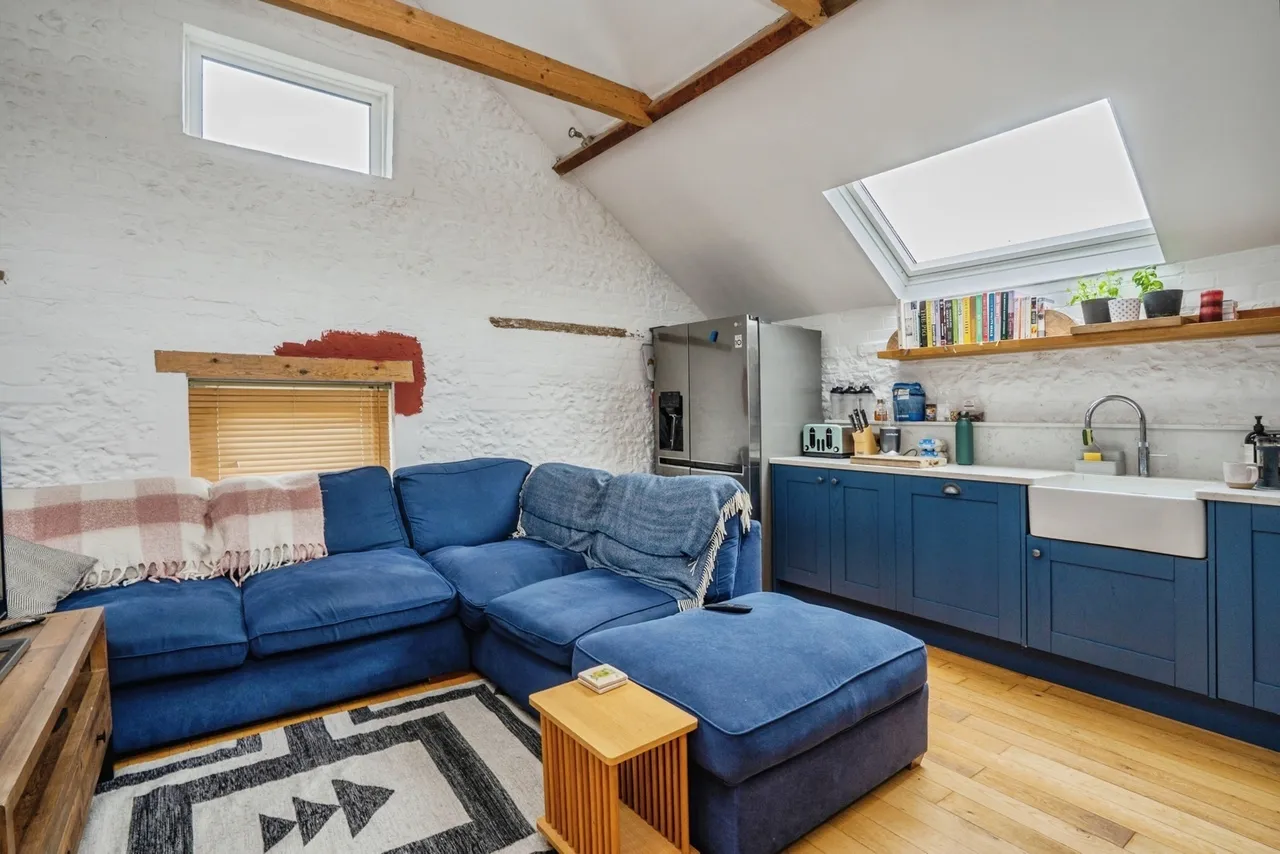 East Meon Road, Clanfield, PO8, photo 8