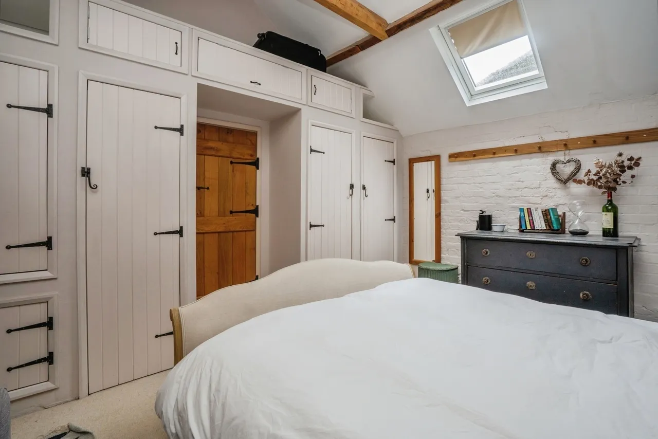 East Meon Road, Clanfield, PO8, photo 14