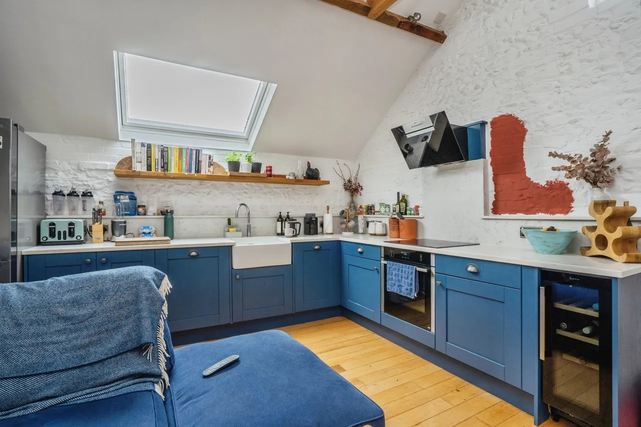 East Meon Road, Clanfield, PO8, photo 9