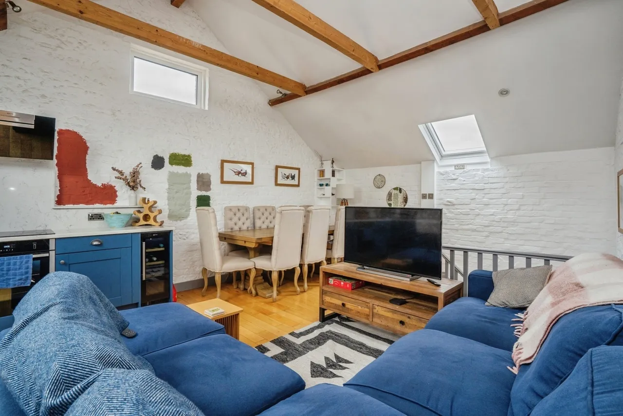 East Meon Road, Clanfield, PO8, photo 7