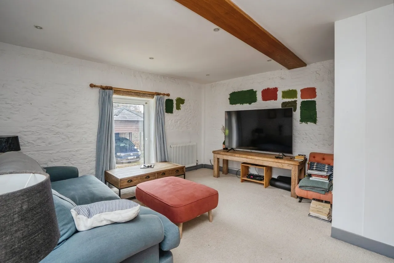 East Meon Road, Clanfield, PO8, photo 15