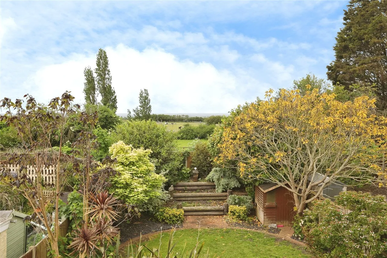Drake Avenue, Minster on Sea, ME12, photo 18