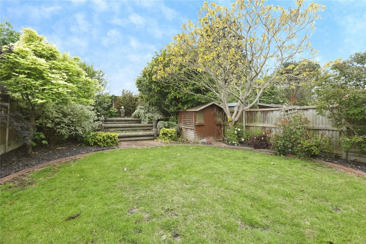Drake Avenue, Minster on Sea, ME12, photo 6