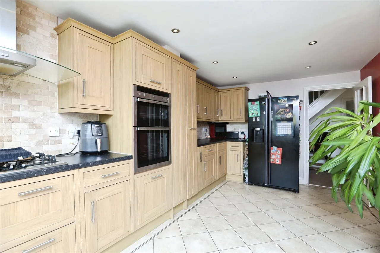 Drake Avenue, Minster on Sea, ME12, photo 9