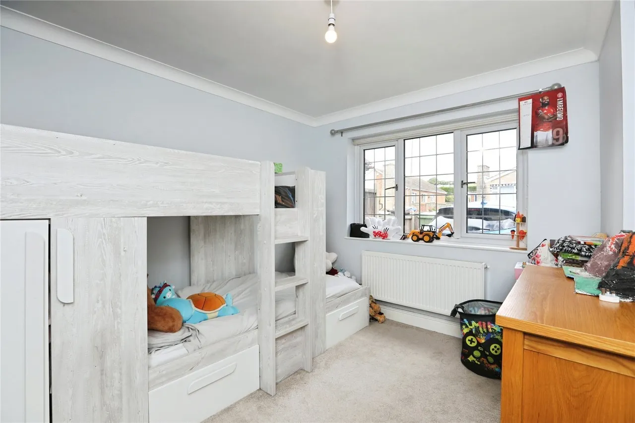 Drake Avenue, Minster on Sea, ME12, photo 12