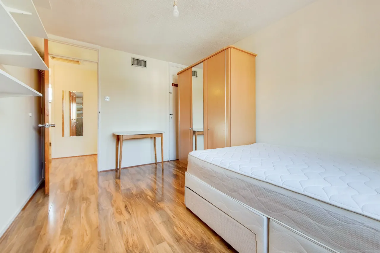 Hounslow, TW4, photo 9