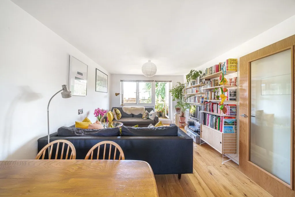 Montague Square, SE15, photo 13