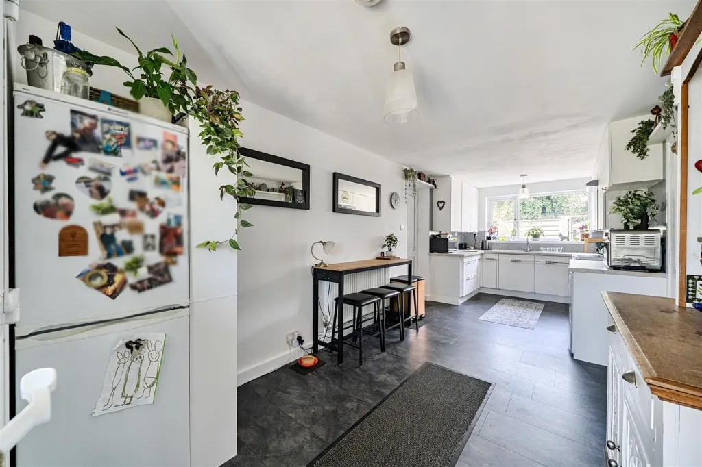 Abingdon Drive, Caversham, photo 5