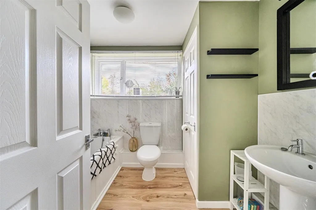 Abingdon Drive, Caversham, photo 13
