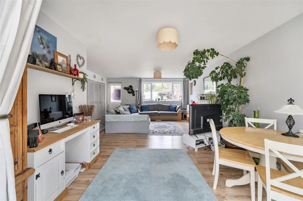 Abingdon Drive, Caversham, photo 2