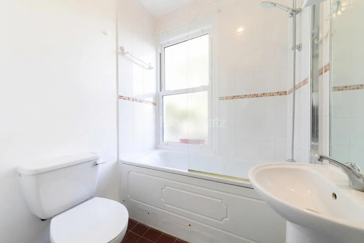 Thornfield Road, London, W12, photo 6