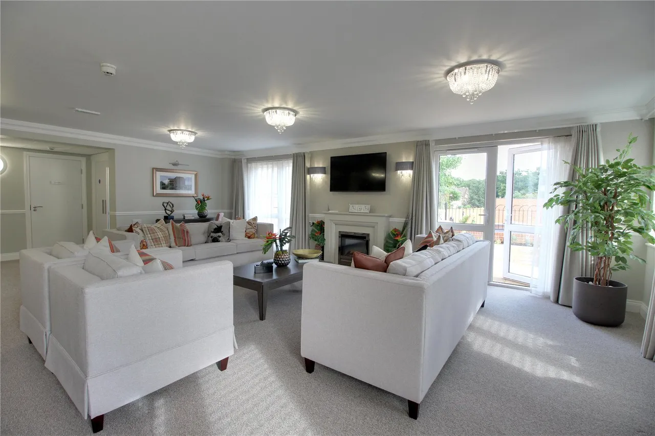 Crookham Road, Fleet, GU51 5EZ, photo 8